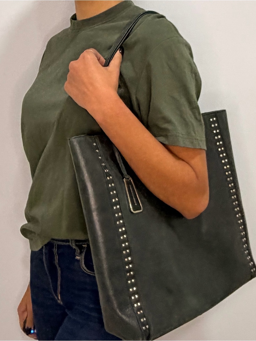 BCBGMAXAZRIA Black Leather Studded Tote ๐ค